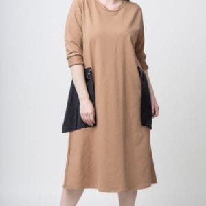 Rochie bej din bumbac cu buzunare din fas aplicate măsuri mari