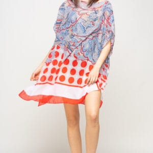 Rochie de plaja tip poncho cu motive florale si buline rosii