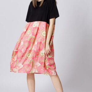 Rochie lalea cu bust negru si imprimeu mandale fucsia măsuri mari