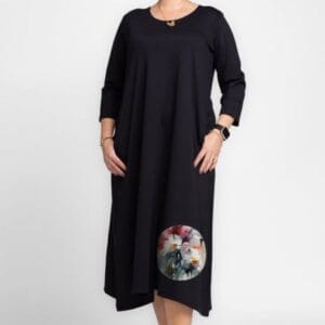 Rochie lunga A-line din tricot de bumbac neagra cu imprimeu floare acuarela măsuri mari