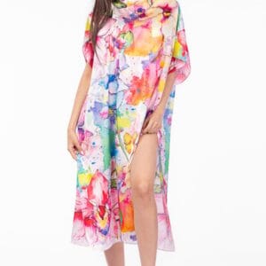 Rochie de plaja lunga tip poncho din matase cu motiv floral pastelat măsuri mari
