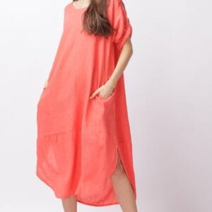 Rochie lalea oversize din in cu buzunare si crapaturi laterale rotunjite